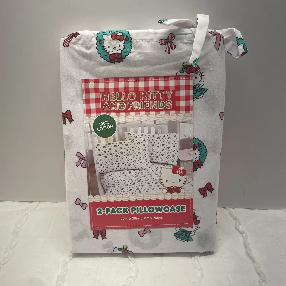 Sanrio Hello Kitty and Friends 2 Pack Pillowcases Christmas Wreaths and Bows NEW